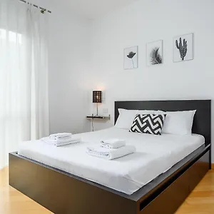 stylish-condo-with-jacuzzi-garibaldi-sempione-85m2.italymilanhotels.net/